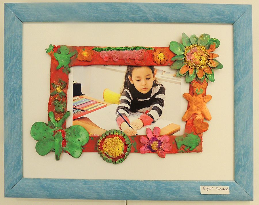 İzmir'de Çocukların Yaptığı Kabartma Heykel Sergisi