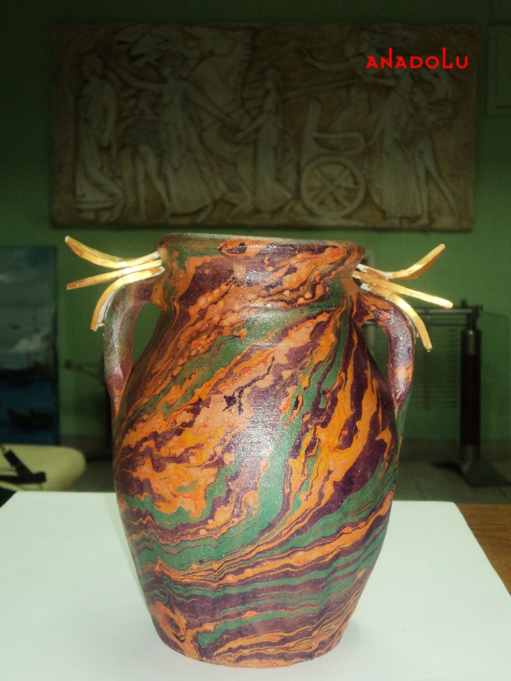 İzmirde Vazo Üzerine Ebru Yapımları