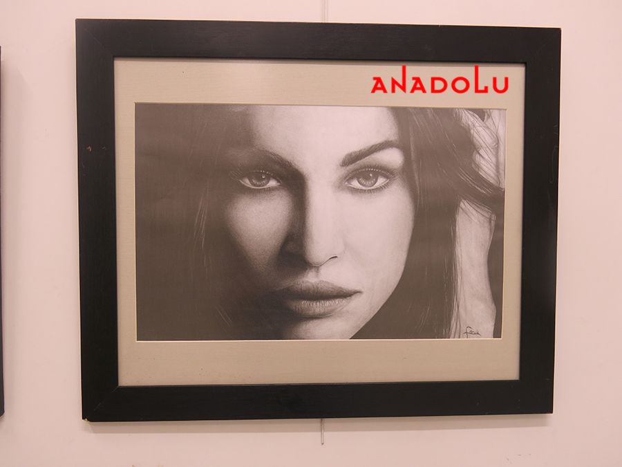 Çok Etkileyici Karakalem Çizim Çalışmaları İzmir