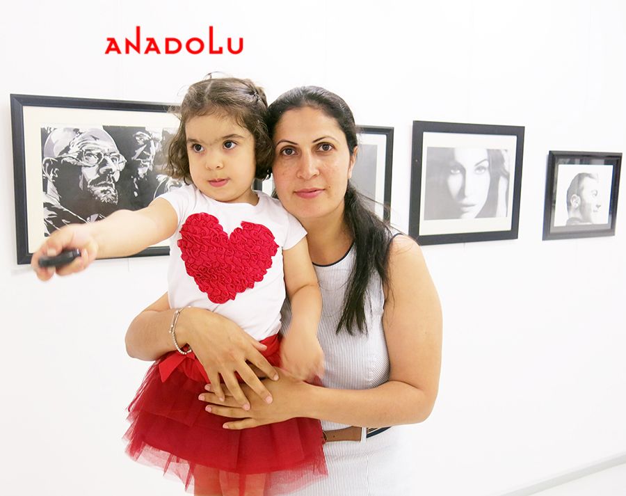 İzmir'de Karakalem Resim Sergi Düzenleyenler