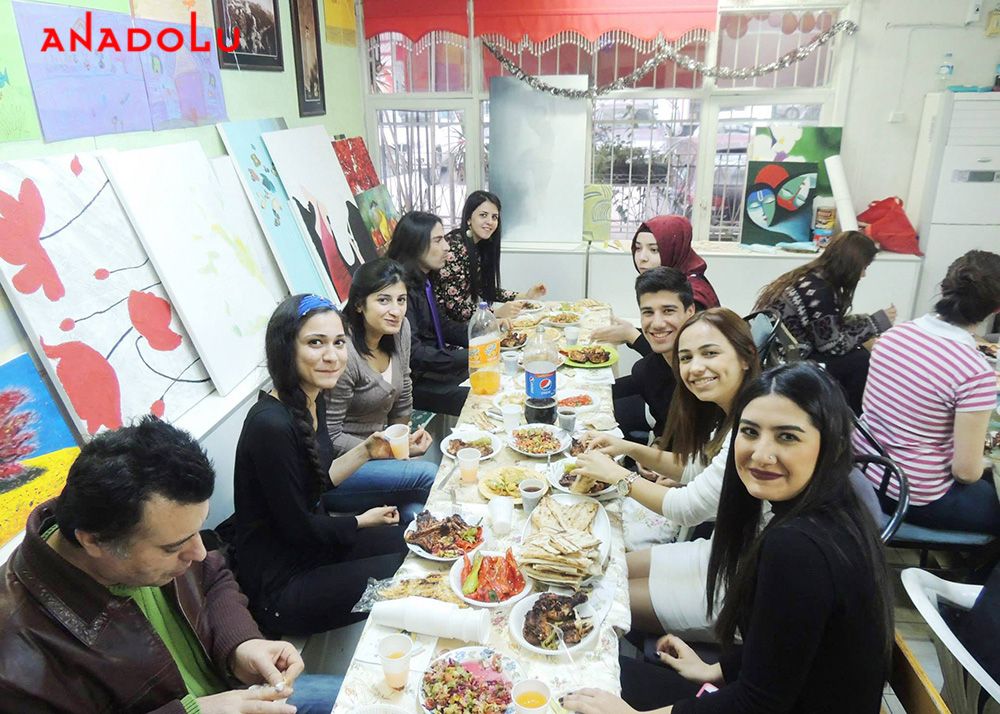 İzmirde yağlı boya faaliyet dersleri