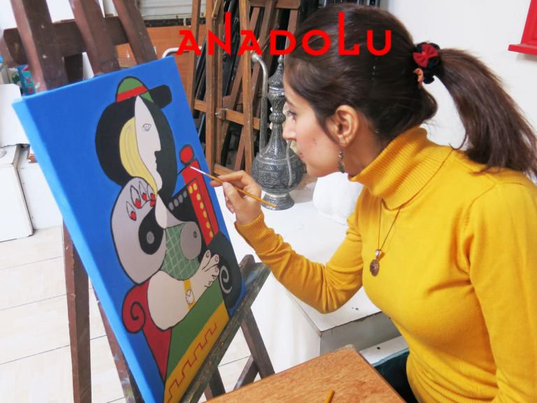 Yağlı Boya Atölyesinde Çalışan Öğrenciler İzmir